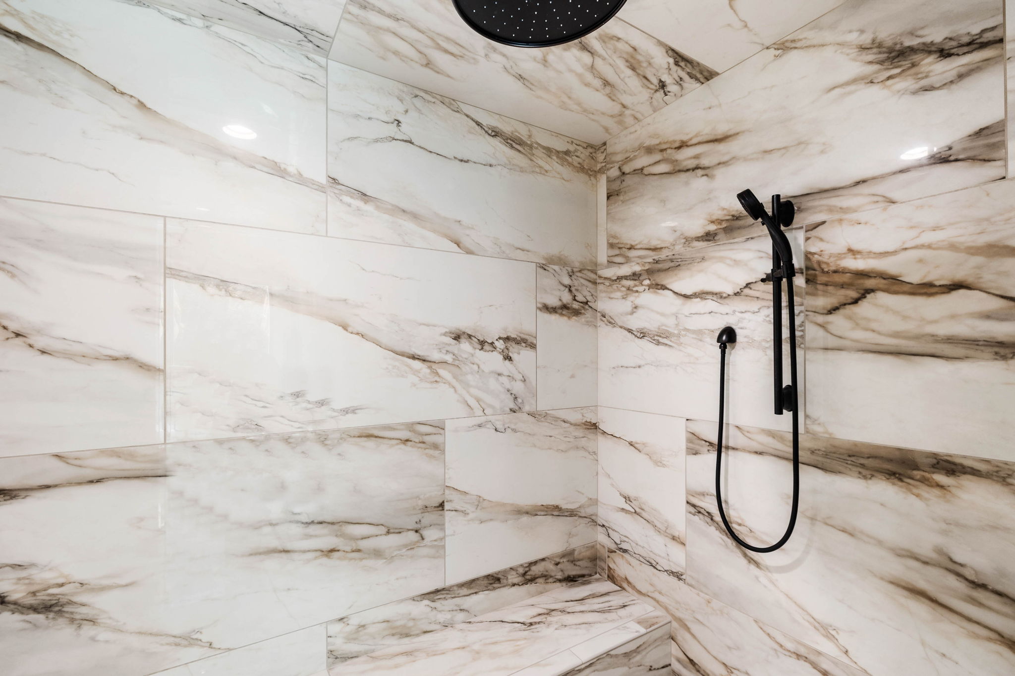 Primary Bathroom (5)