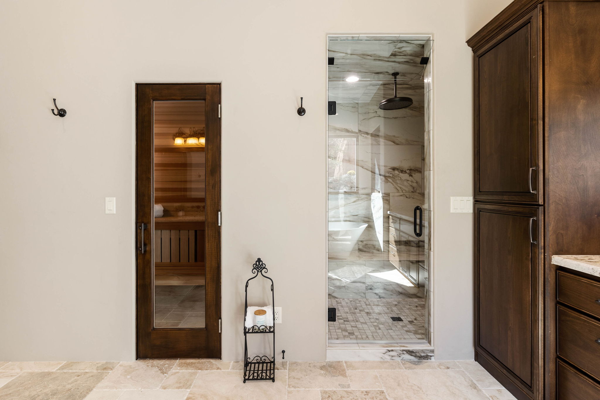 Primary Bathroom (6)