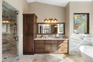 Primary Bathroom (2)