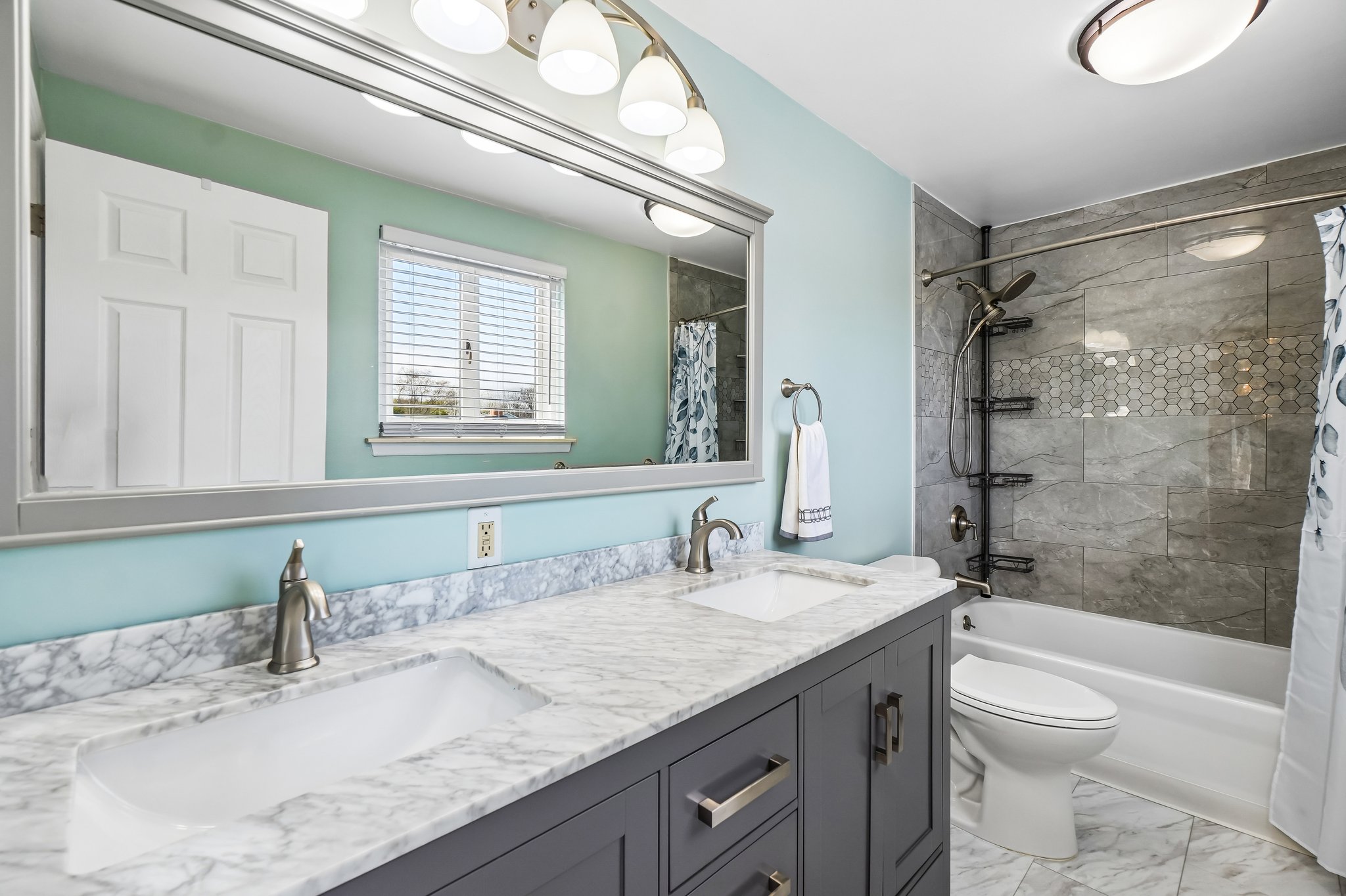 Fredericksburg St-S2304-018.jpg