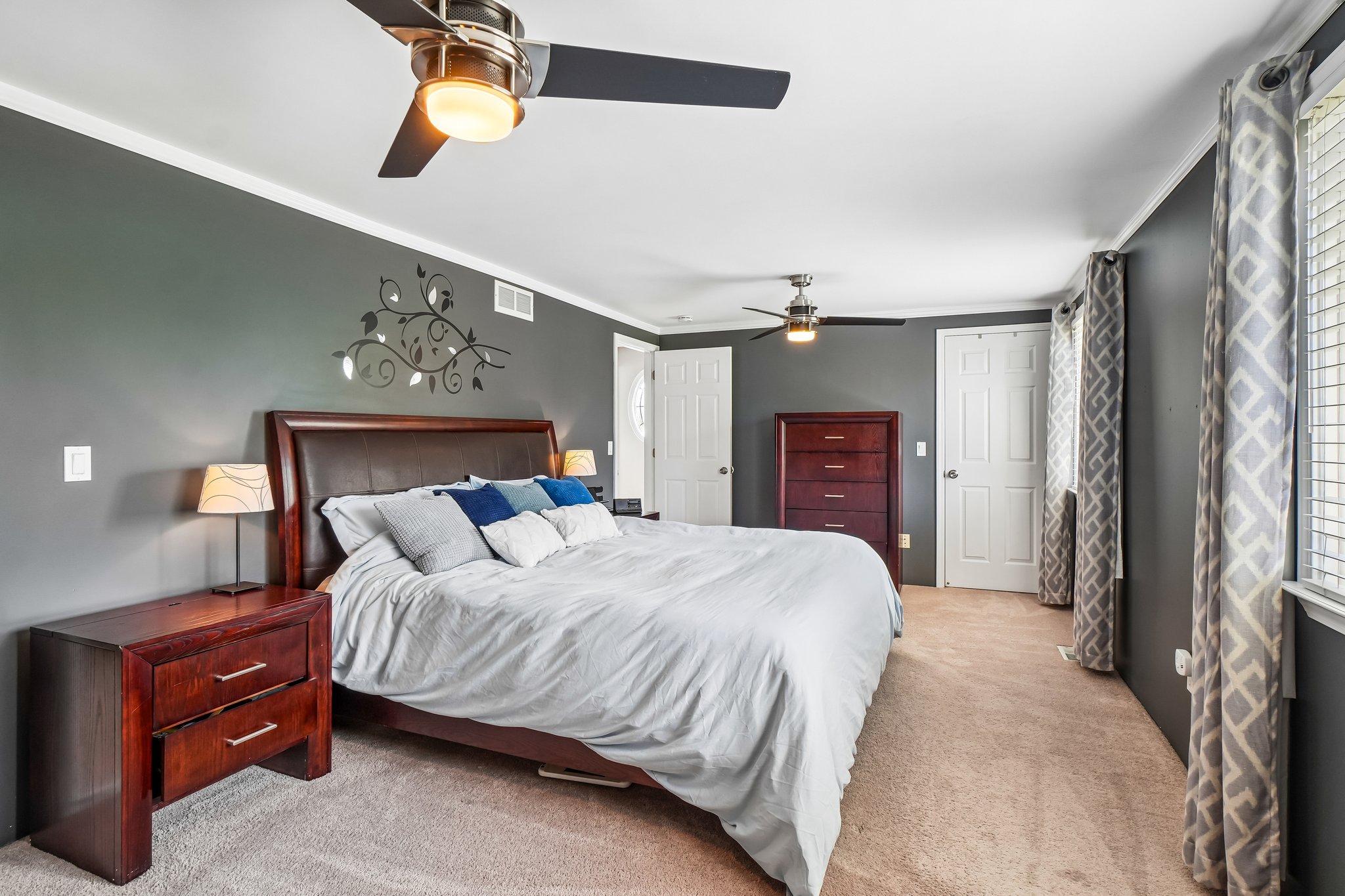 Fredericksburg St-S2304-021.jpg