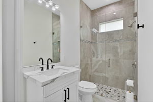  Photo 49