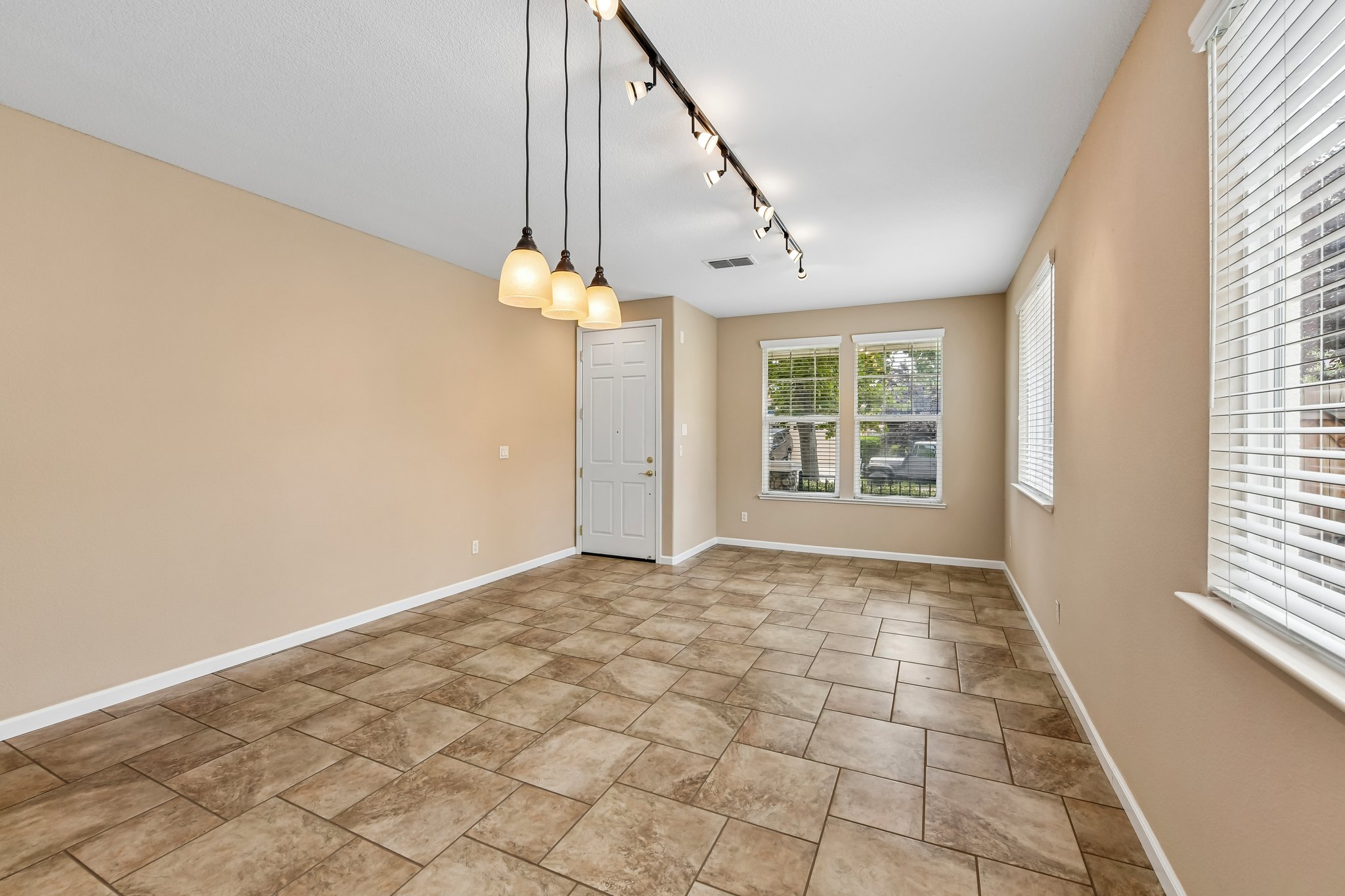 Niobe Cir-S1407-005.jpg