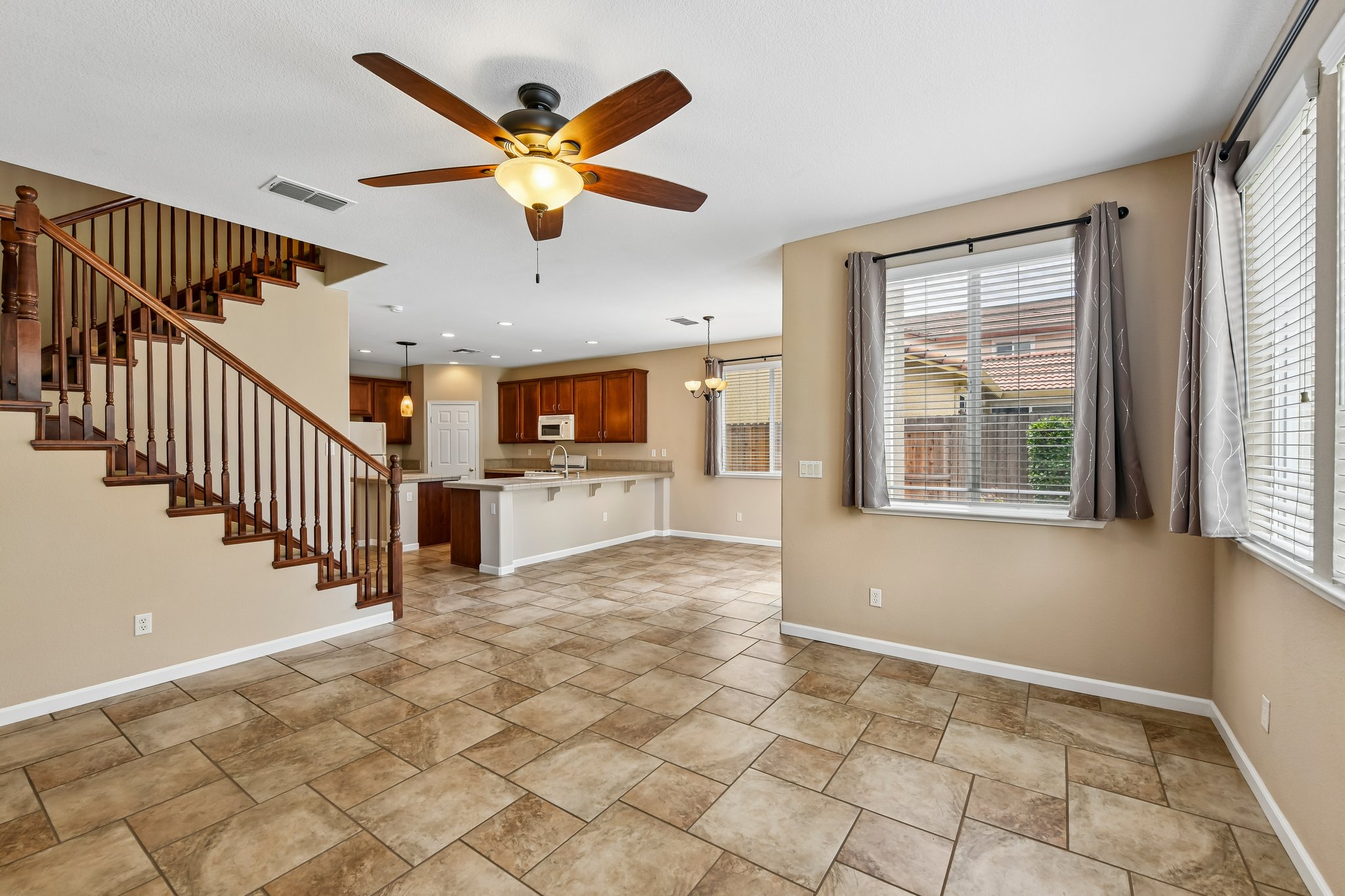 Niobe Cir-S1407-010.jpg