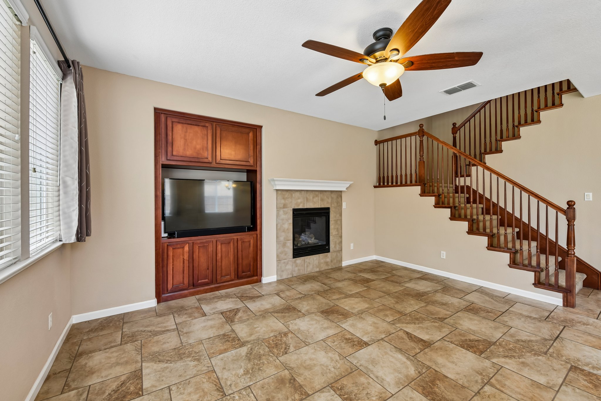 Niobe Cir-S1407-011.jpg