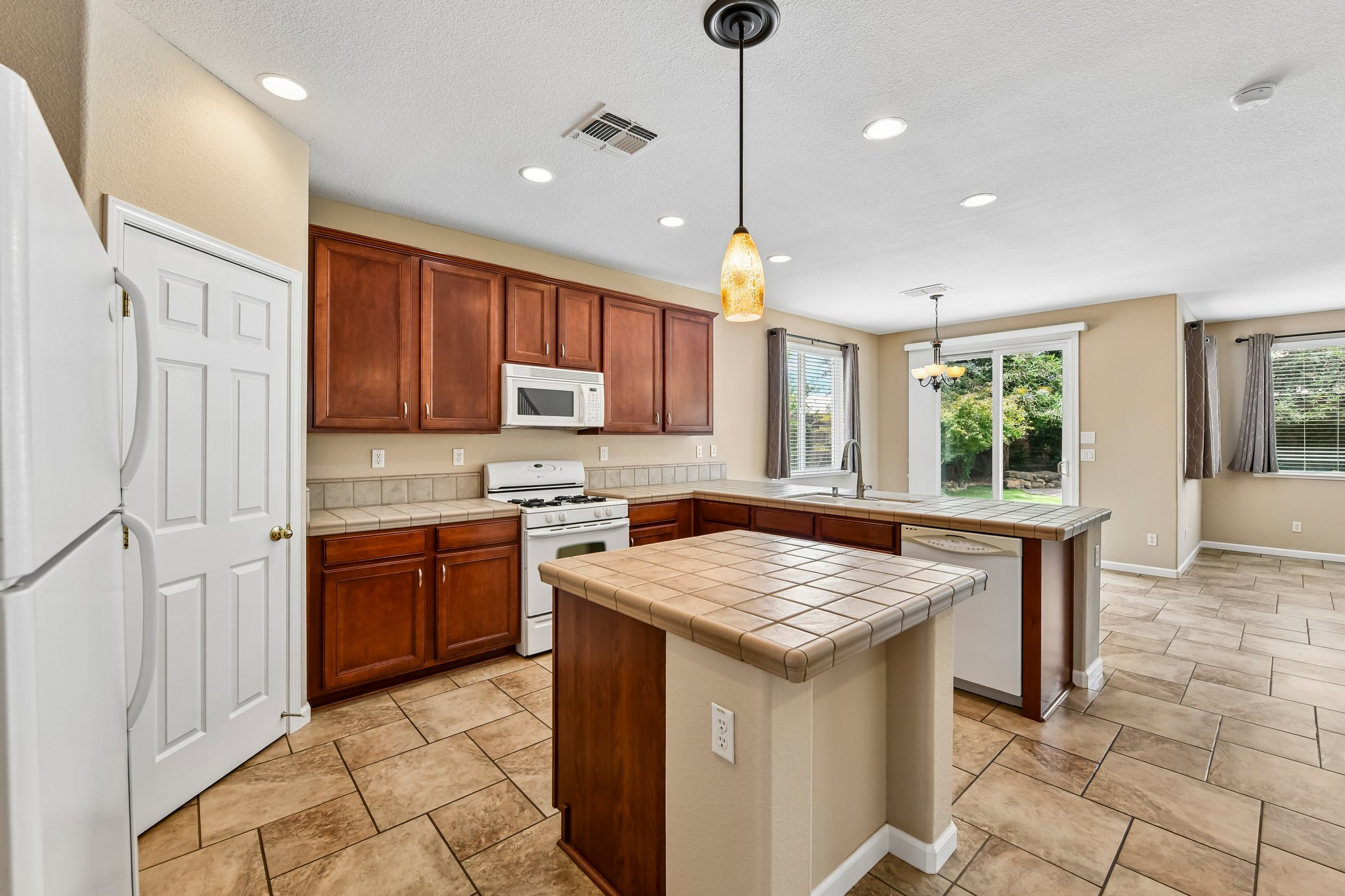 Niobe Cir-S1407-014.jpg