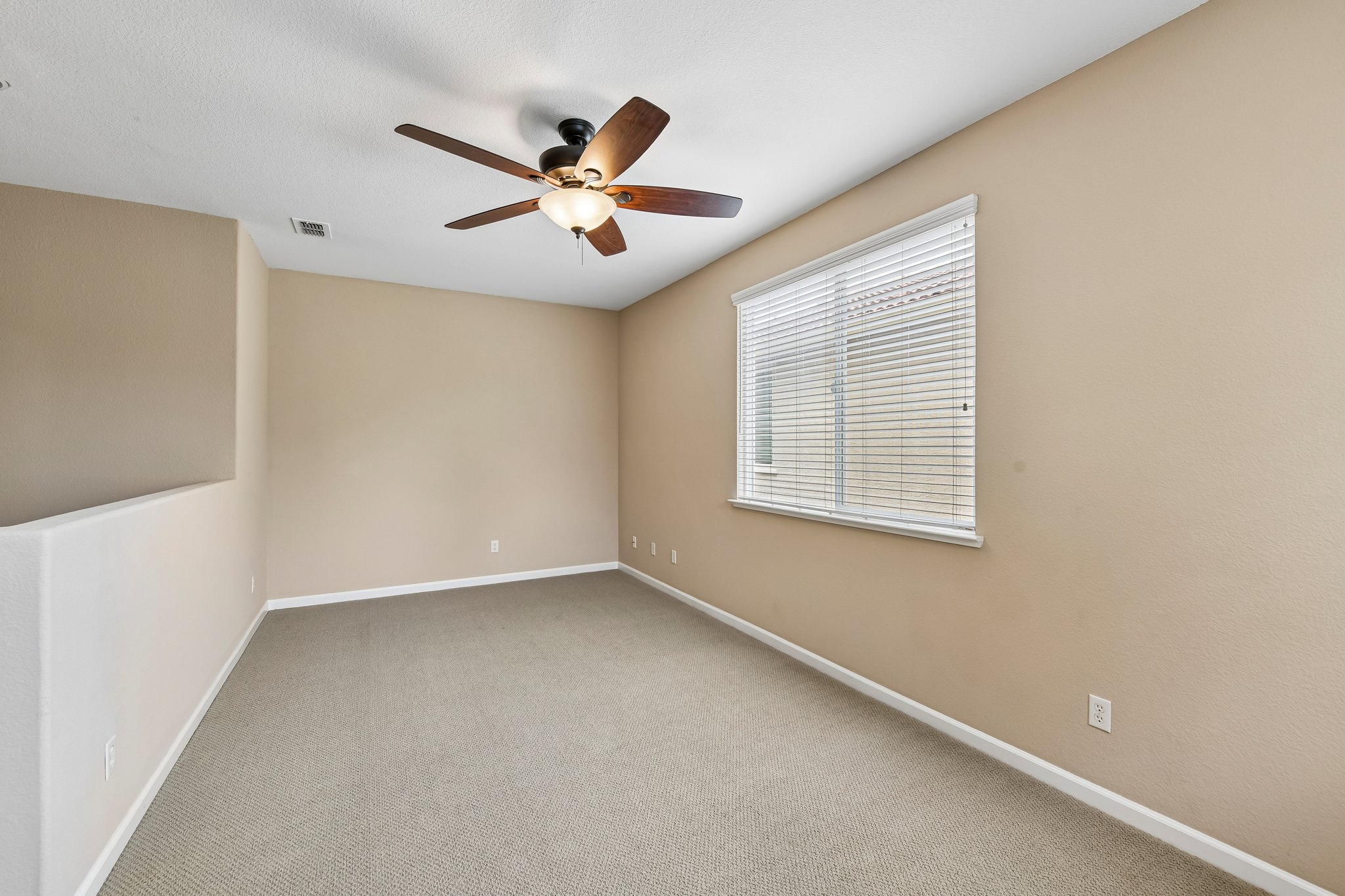 Niobe Cir-S1407-023.jpg