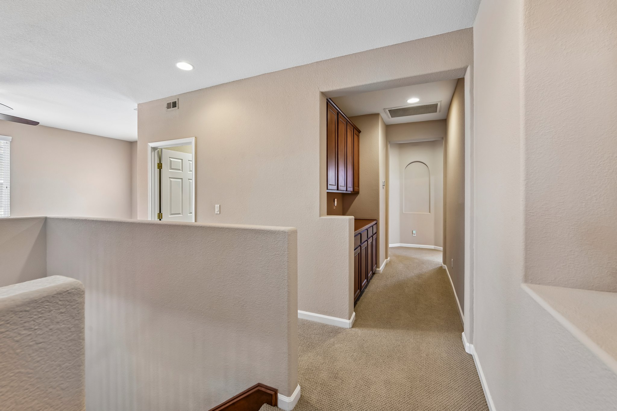 Niobe Cir-S1407-026.jpg