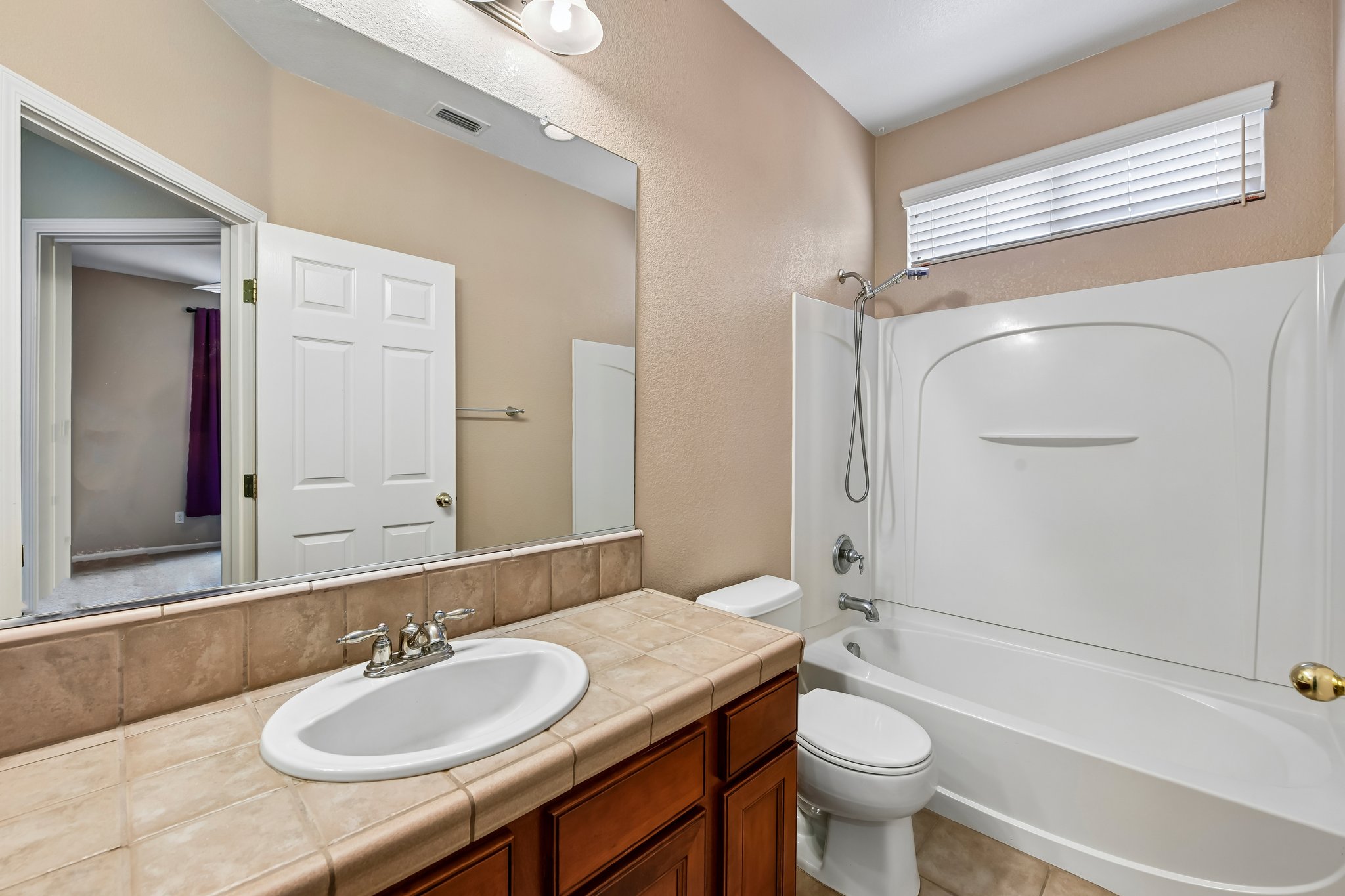 Niobe Cir-S1407-031.jpg