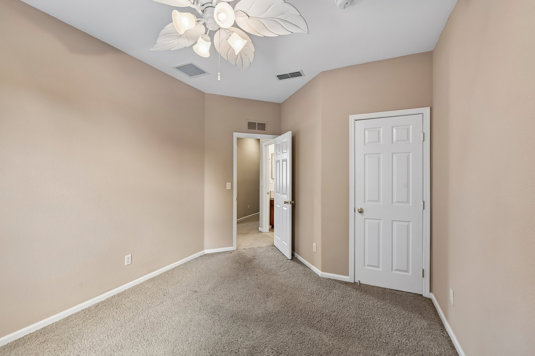 Niobe Cir-S1407-033.jpg