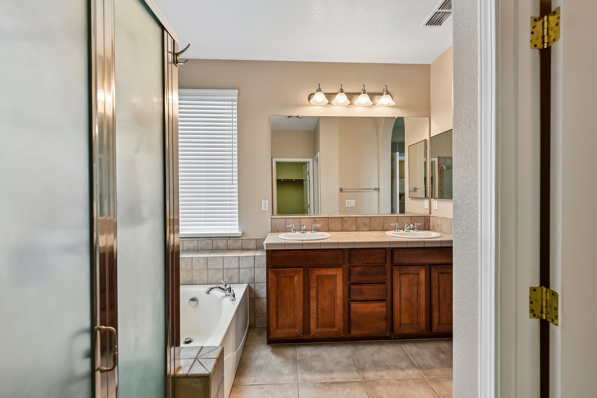 Niobe Cir-S1407-039.jpg