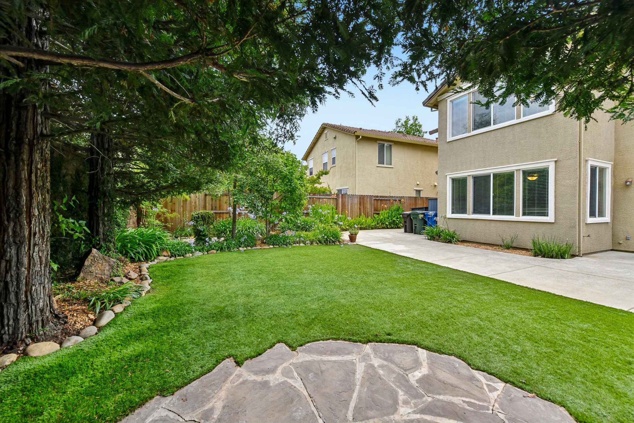 Niobe Cir-S1407-042.jpg