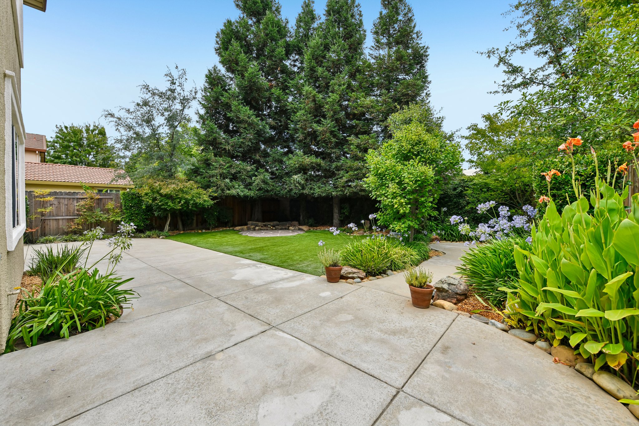 Niobe Cir-S1407-044.jpg