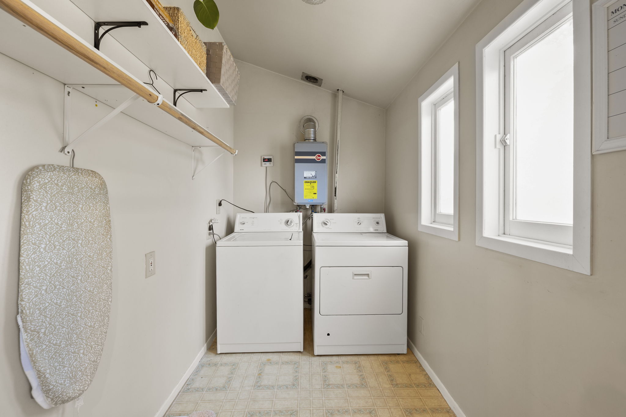  Photo 49