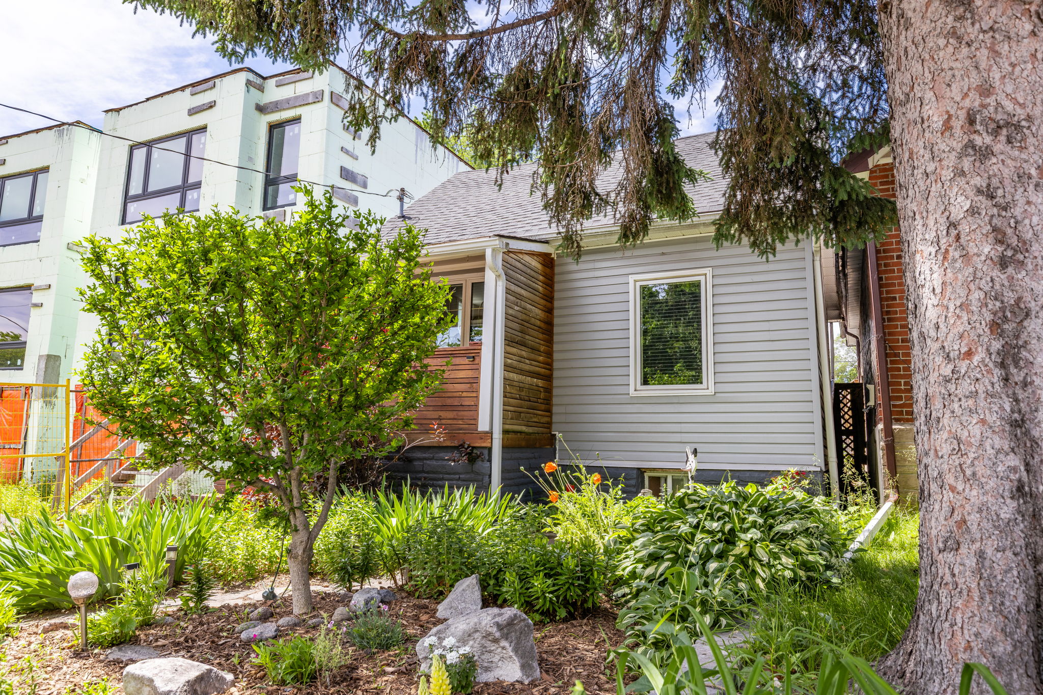 Property in Toronto — delivered property photograph 5