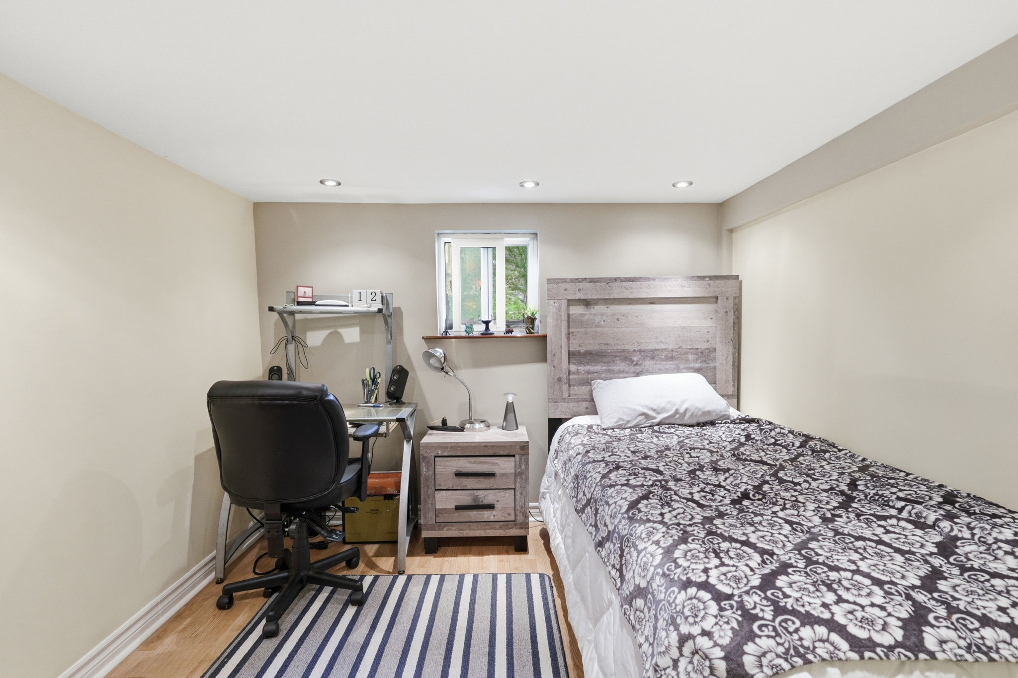 Property in Toronto — delivered property photograph 20