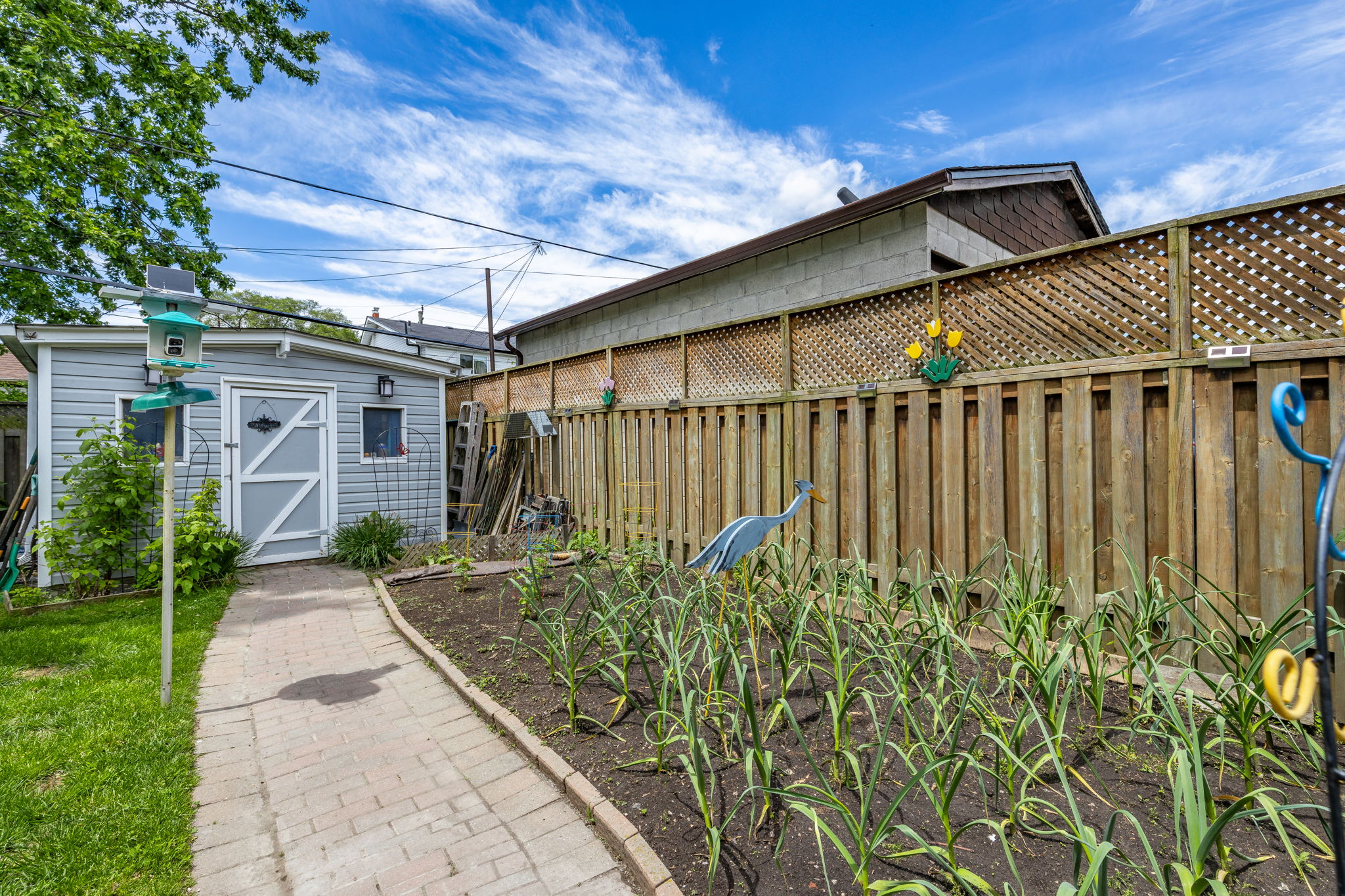 Property in Toronto — delivered property photograph 32