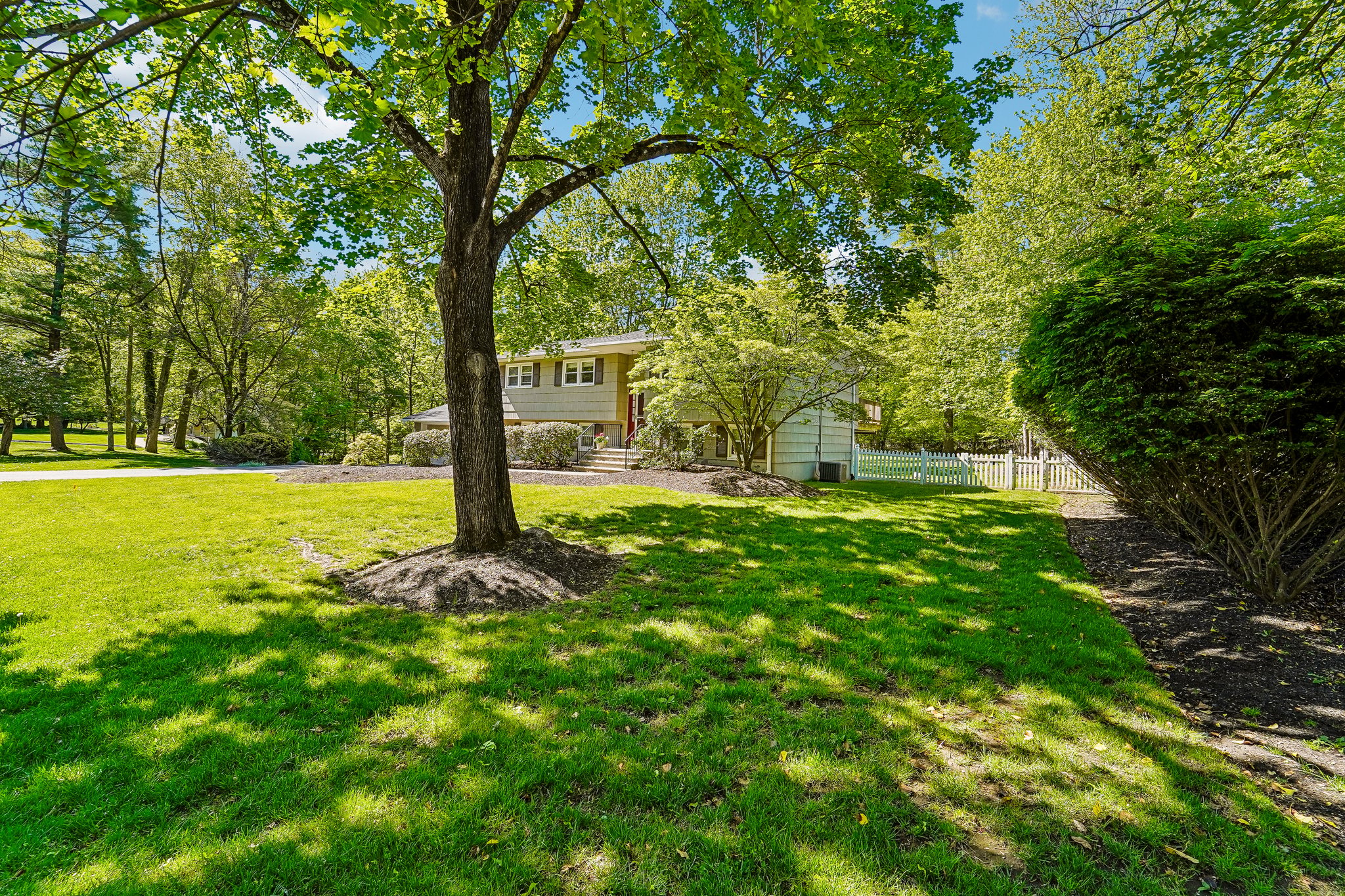 Brookwood Dr-S1305-003.jpg