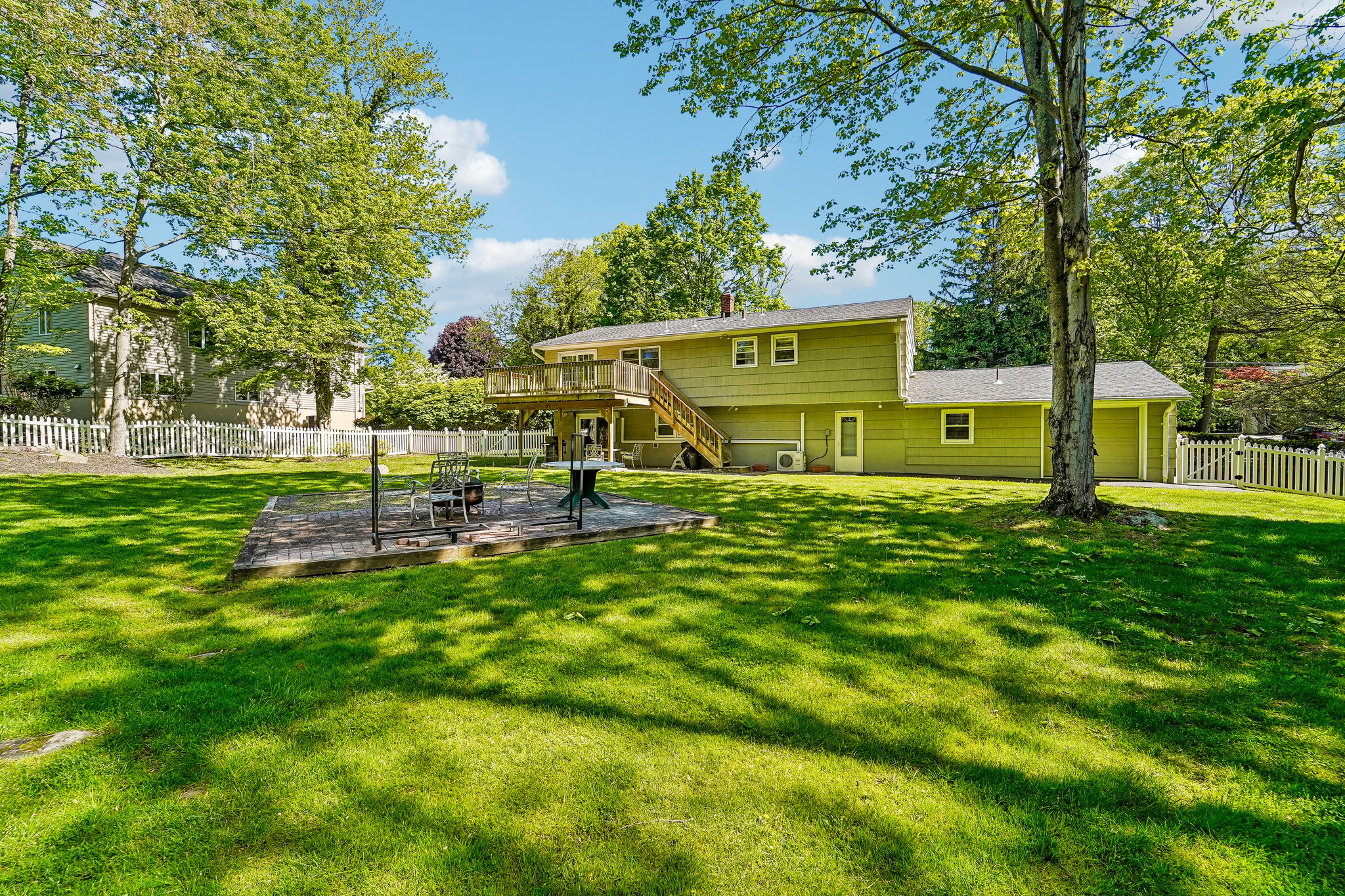Brookwood Dr-S1305-046.jpg