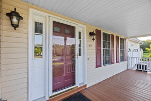 Front Porch/Entrance