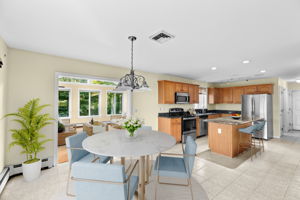 Kitchen/Dining Area II VS