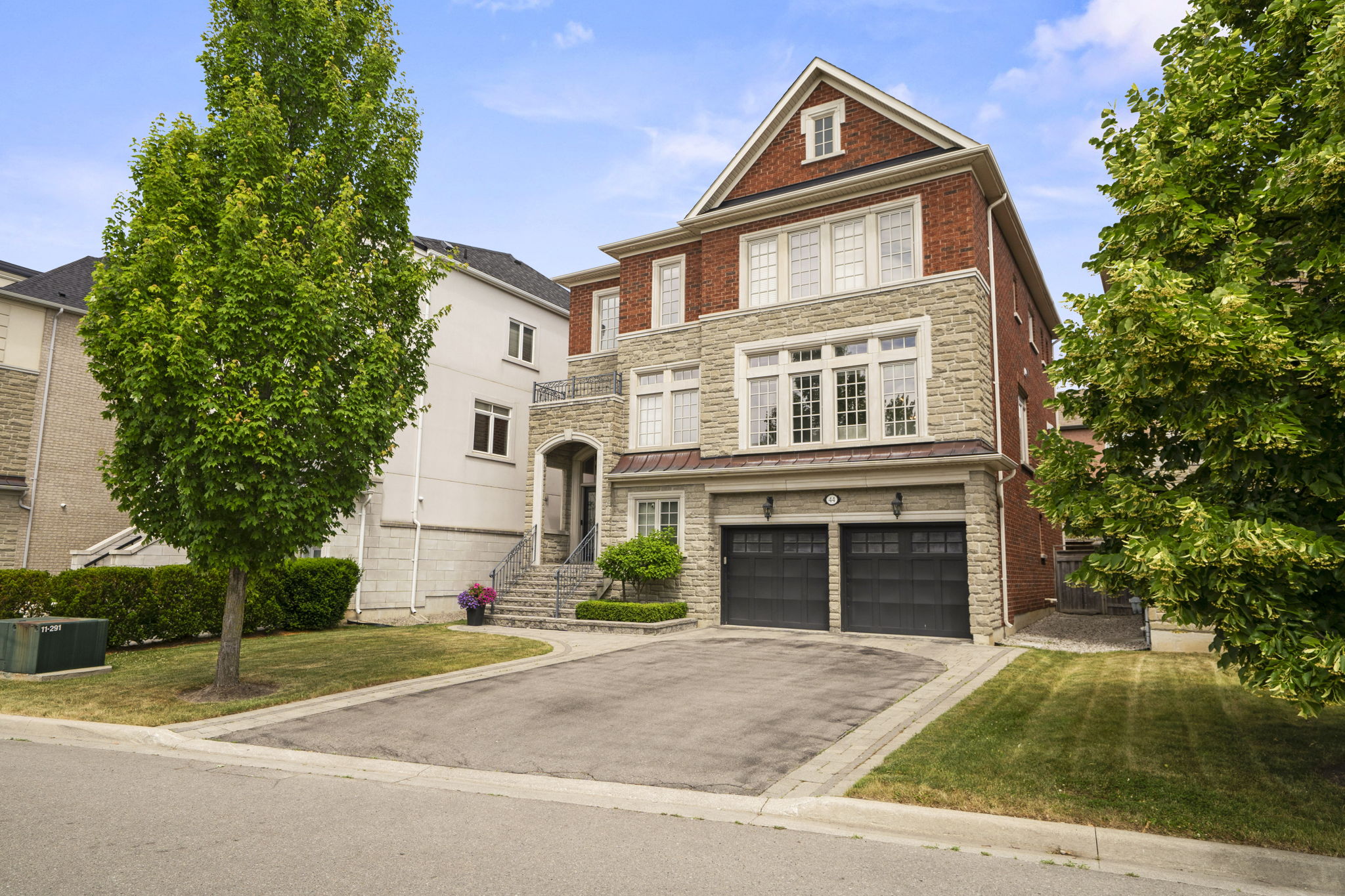 44 Chaiwood Ct
