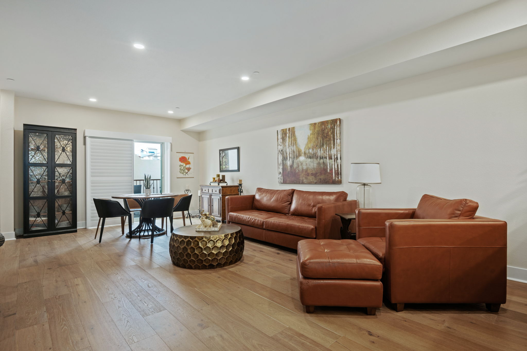 07 - Living Area