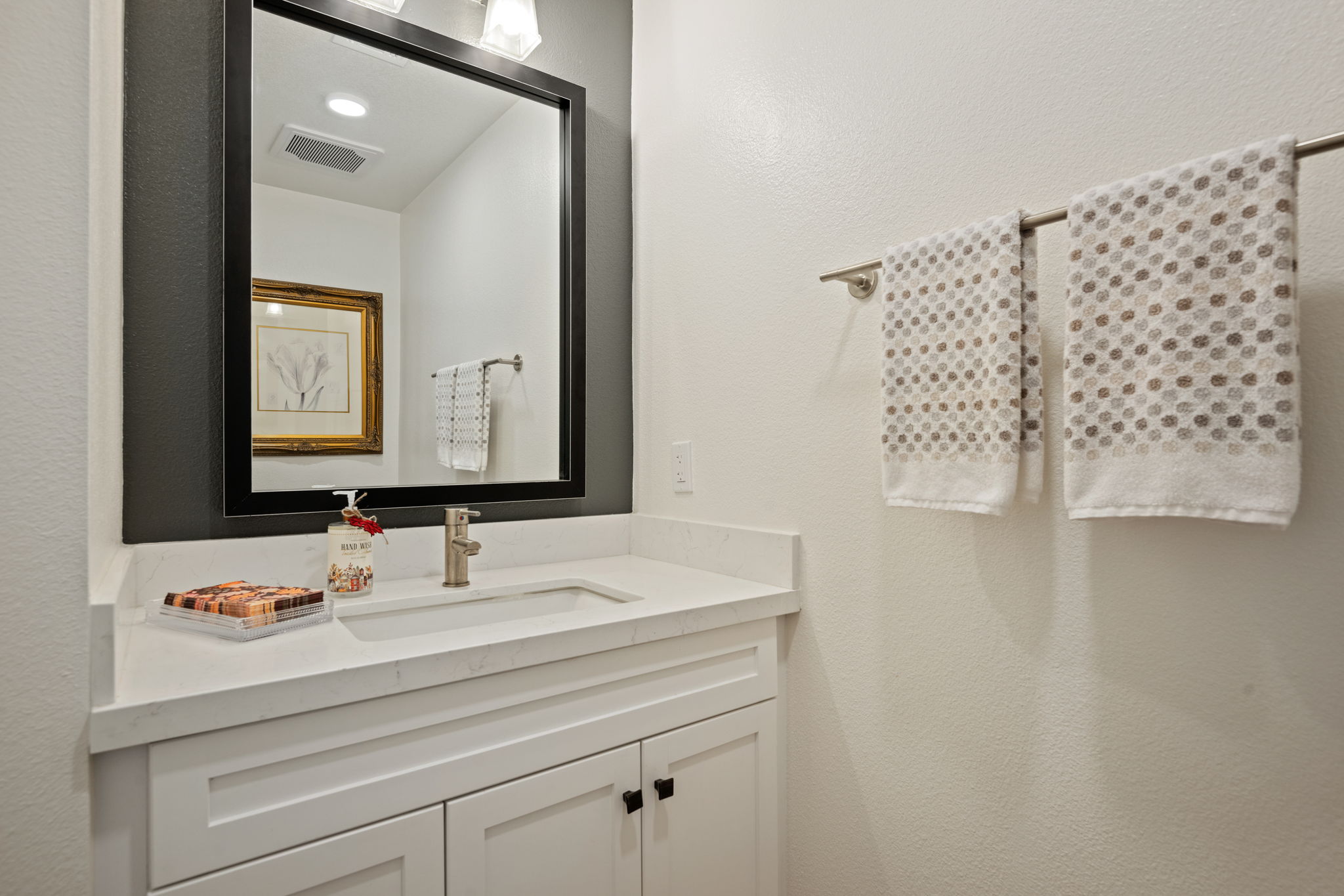 21 - Powder Room