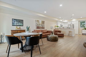 04 - Living Area