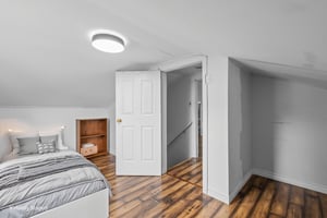 BM2_7187 virtually staged.jpeg