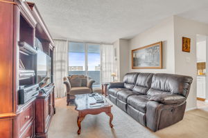 9-living room3