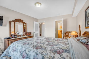 23-primary bedroom2