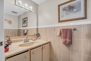 27-primary ensuite1