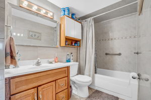 33-second washroom1