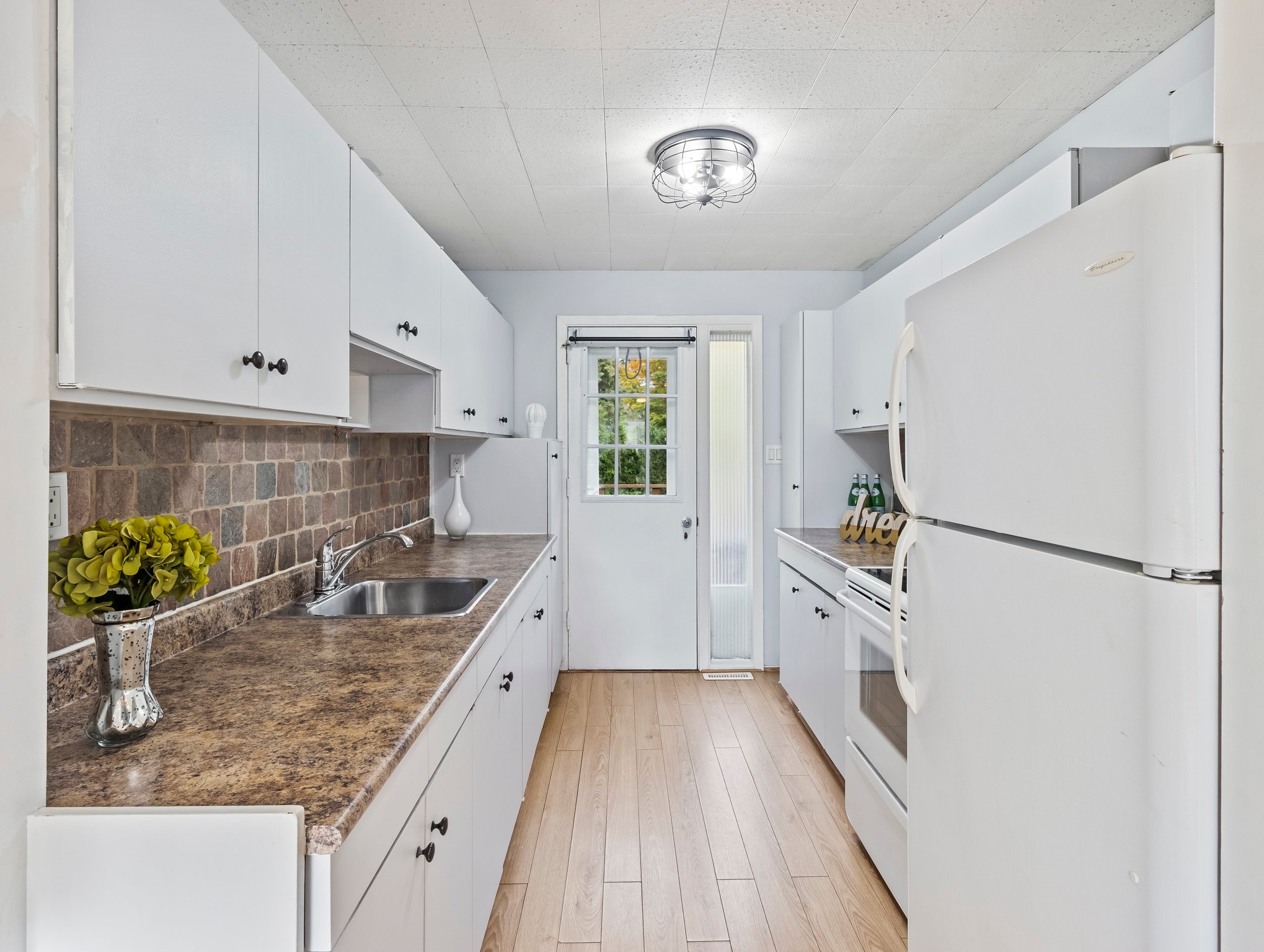 44 Farley Cir, Willow Beach, ON L0E 1S0 REALPix Interior & Real