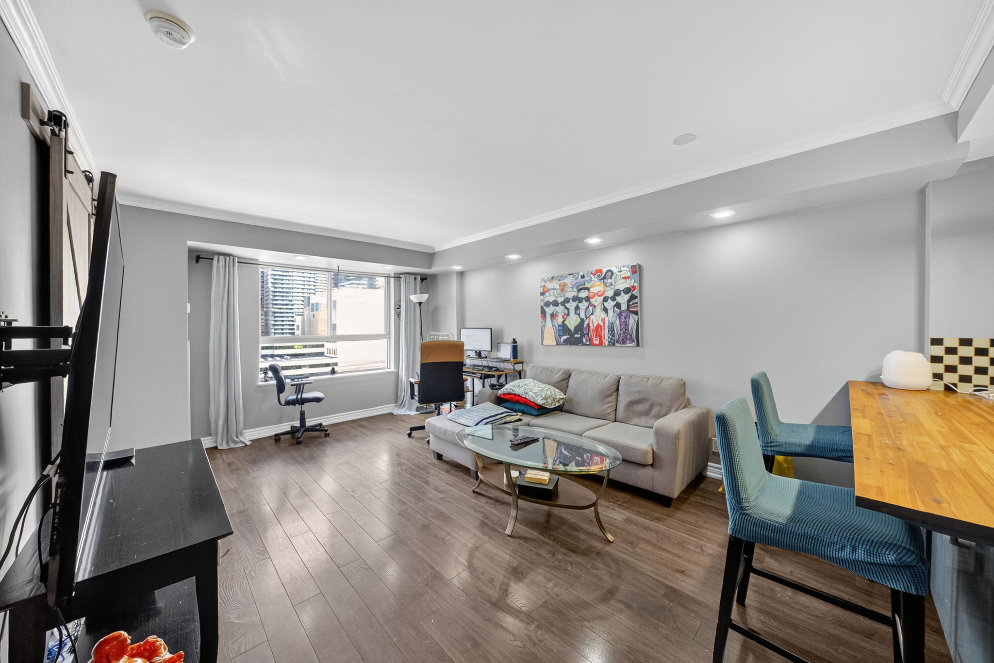 44 Gerrard St W Toronto, ON M5G 2K2