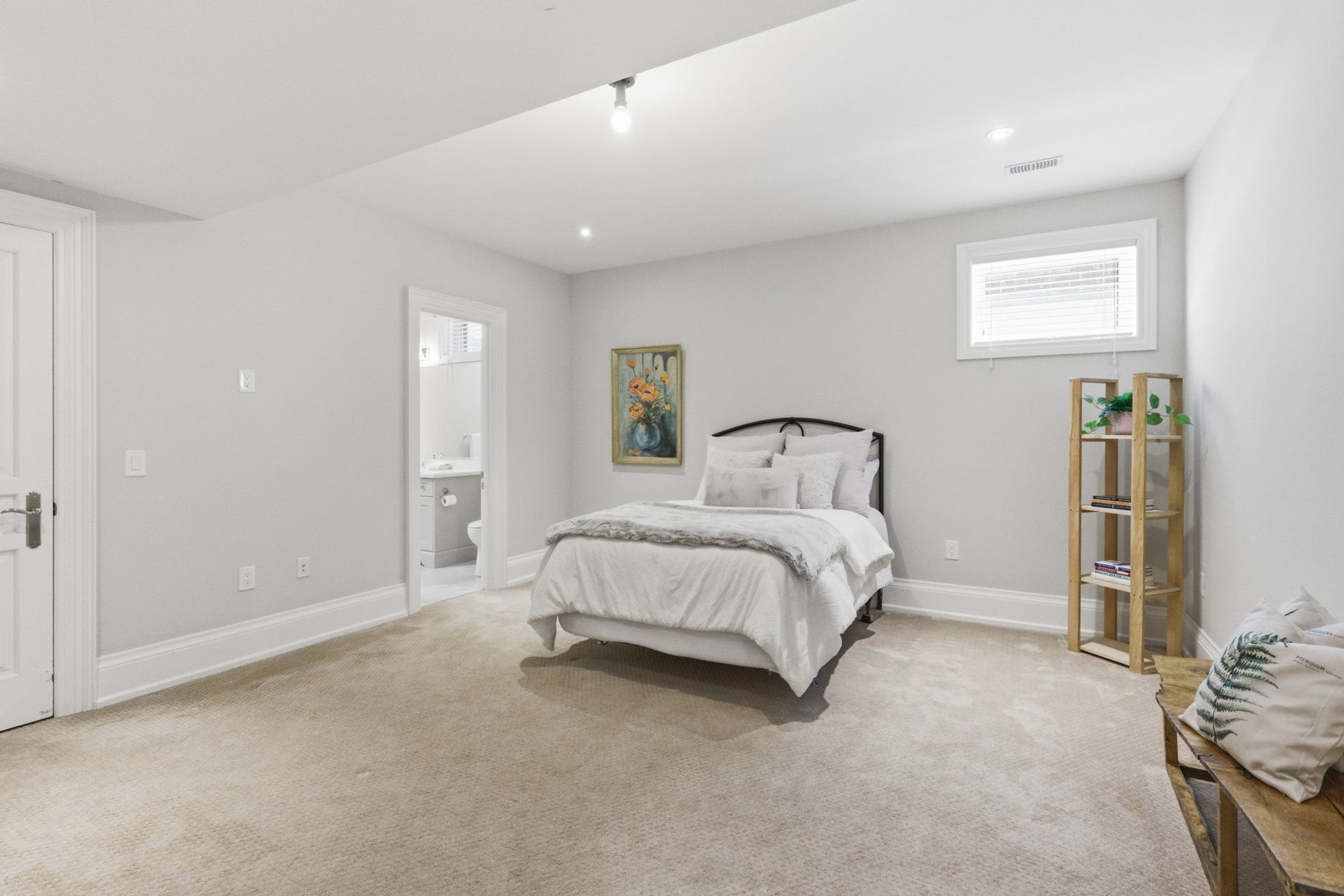 Property in King City — delivered property photograph 45