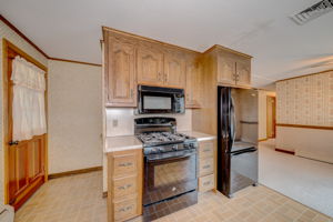  44 Madison Dr, Berlin, CT 06037, US Photo 9