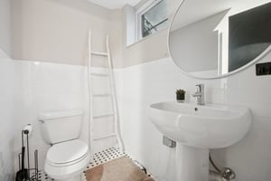 Lower level convenient full bath