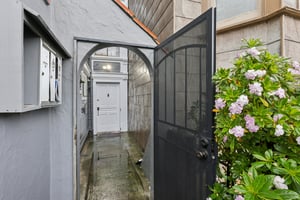 Patton St-S1702-004.jpg