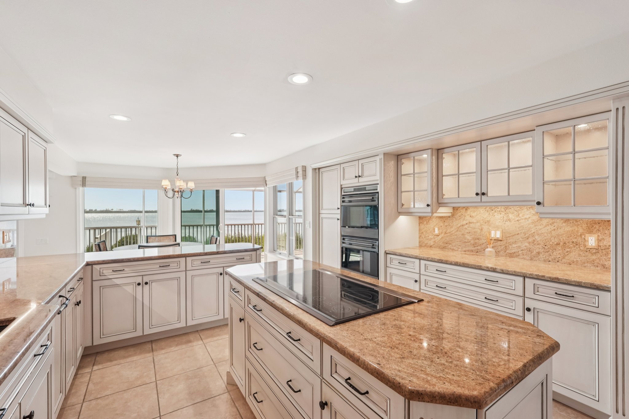 Tidy Island Blvd-L1511-016.jpg