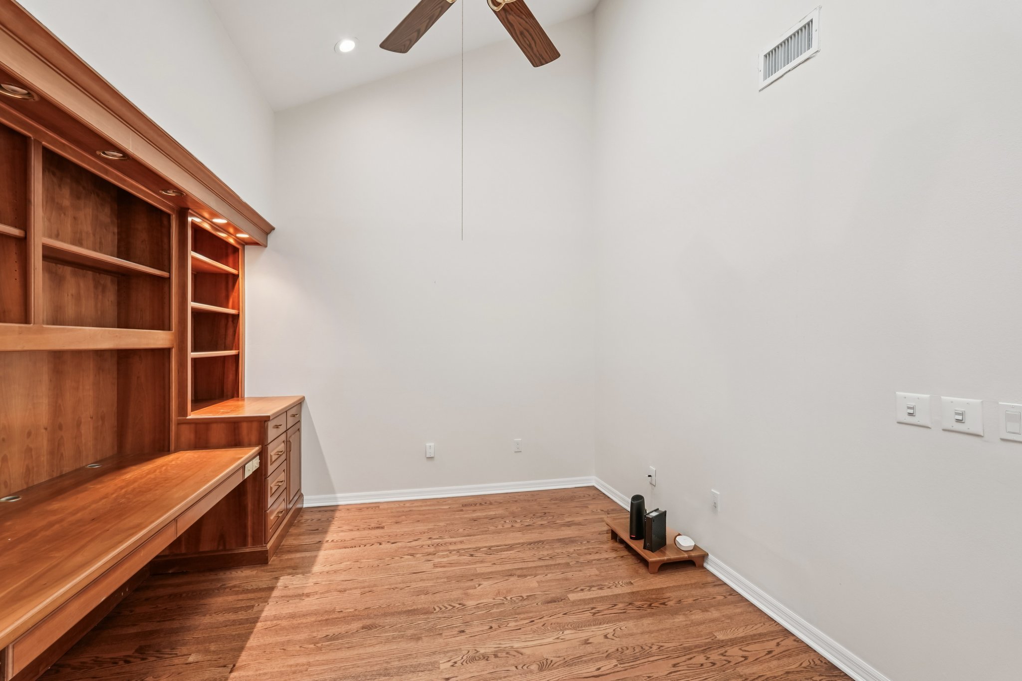 Tidy Island Blvd-L1511-040.jpg