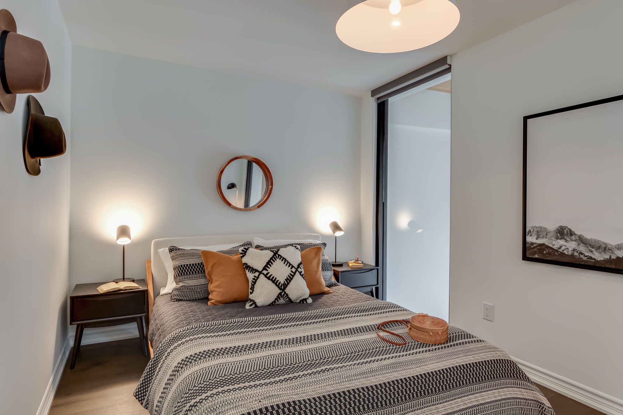 Toronto property showcase — delivered property photograph 40