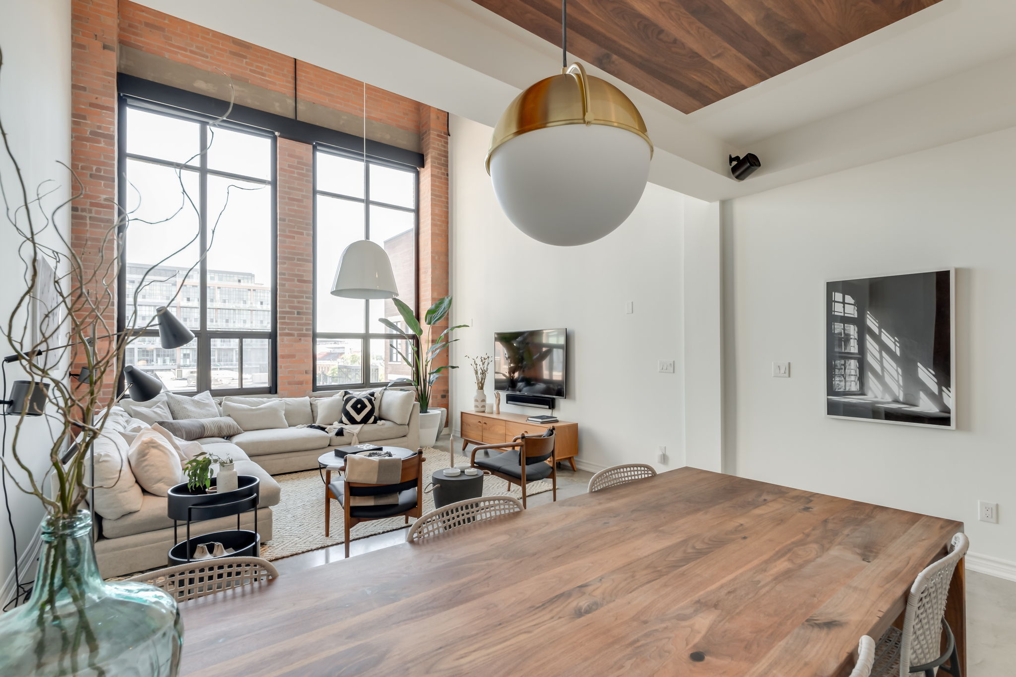 Toronto property showcase — delivered property photograph 20