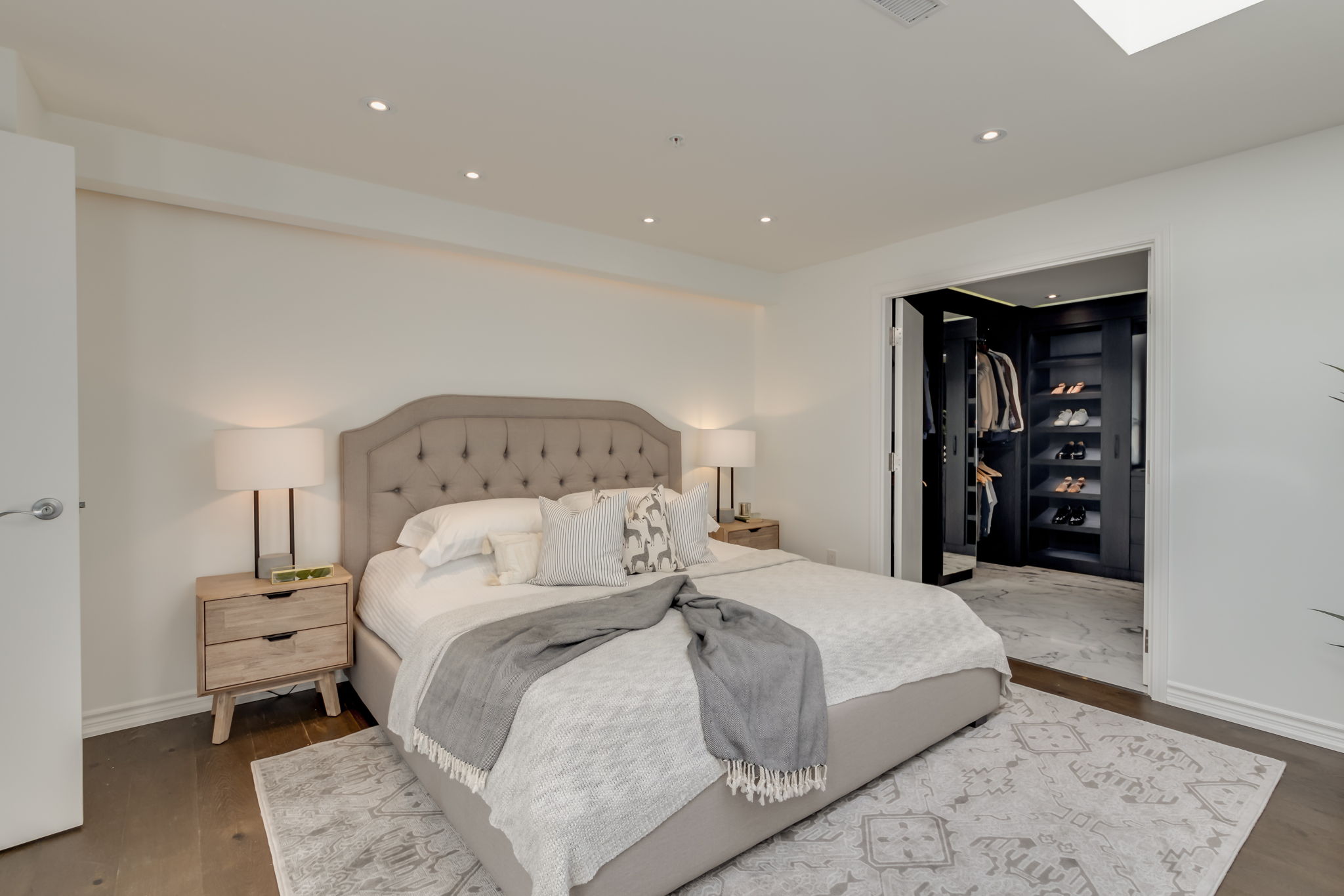 Toronto property showcase — delivered property photograph 28