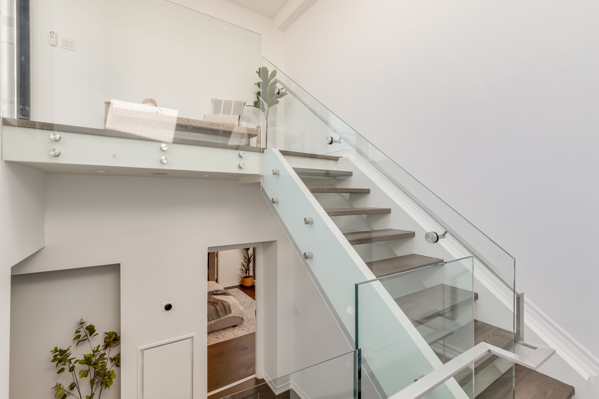 Toronto property showcase — delivered property photograph 43