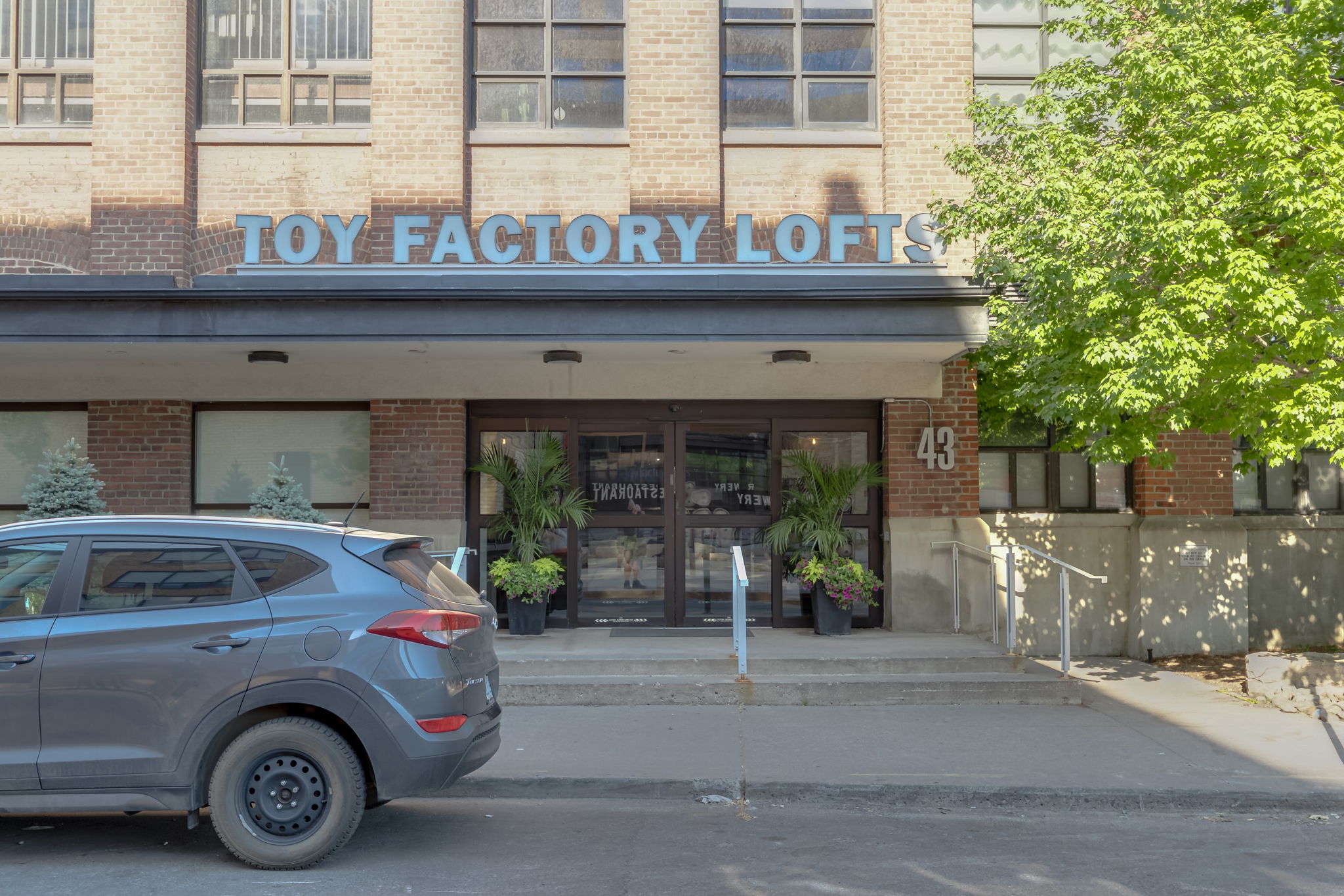 Toronto property showcase — delivered property photograph 56