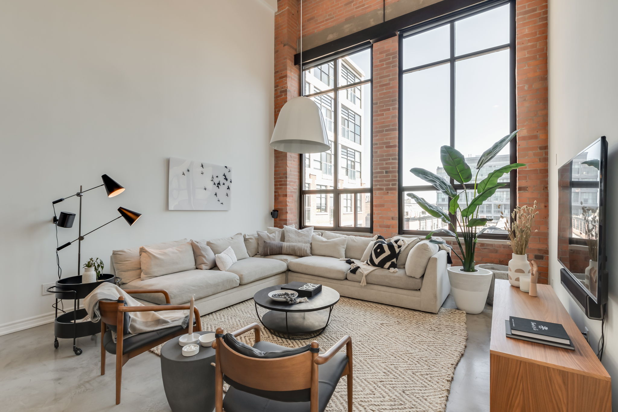 Toronto property showcase — delivered property photograph 15