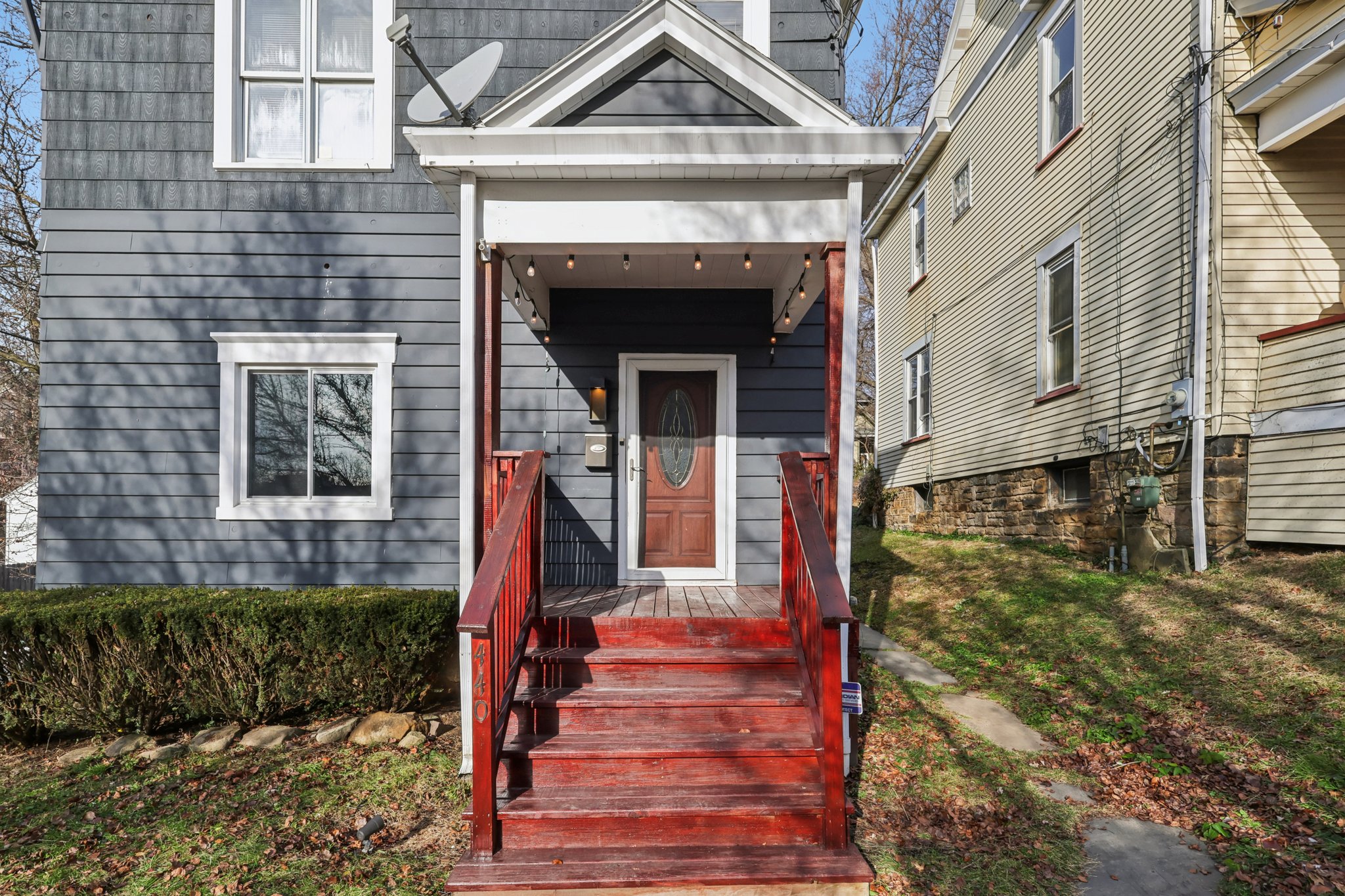 E Pearl St-S2312-008.jpg