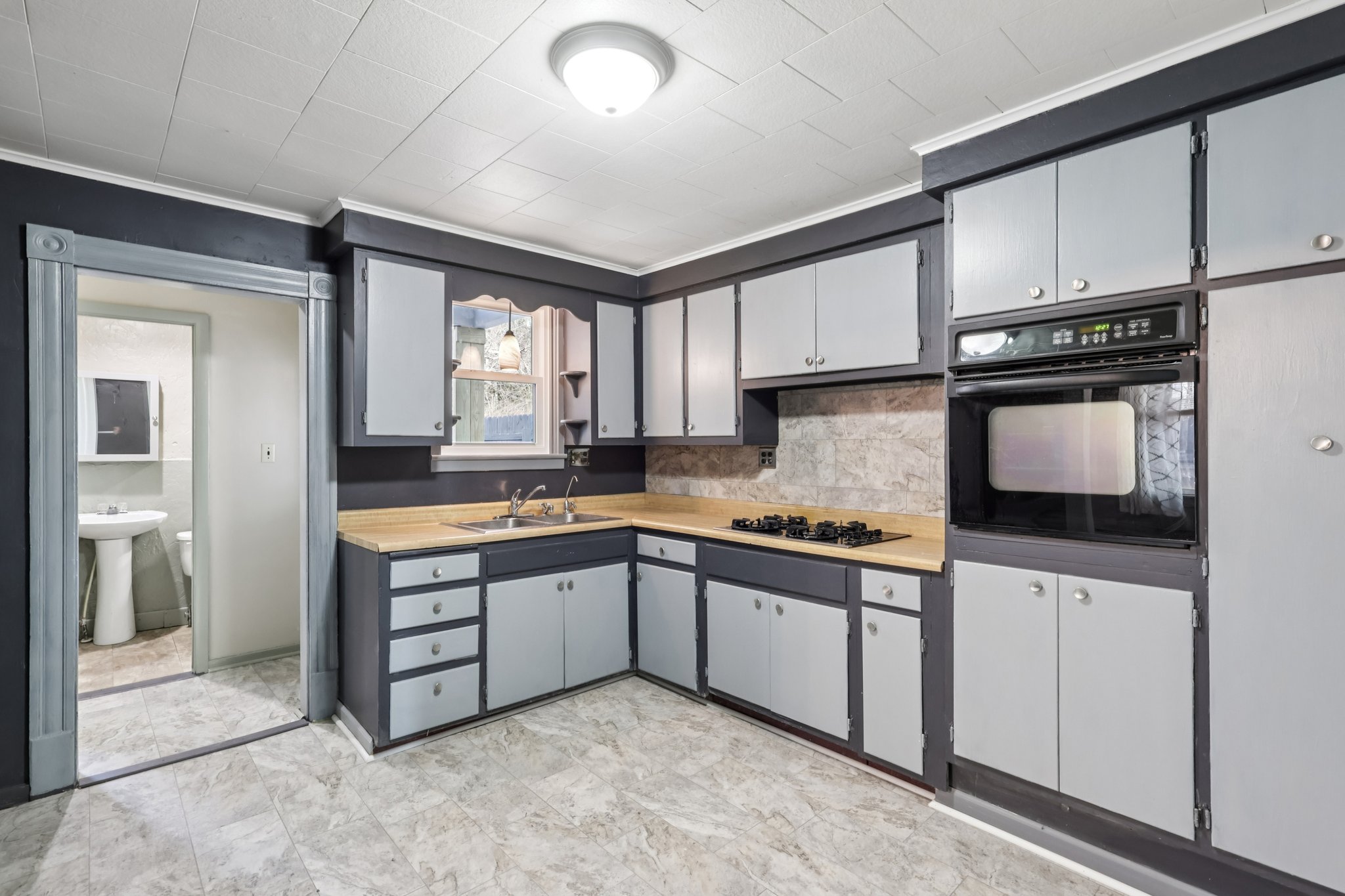 E Pearl St-S2312-018.jpg